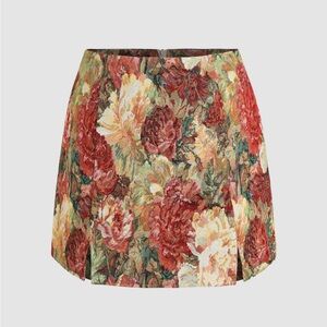 Enchanted Garden Floral Mini Skirt Curve & Plus